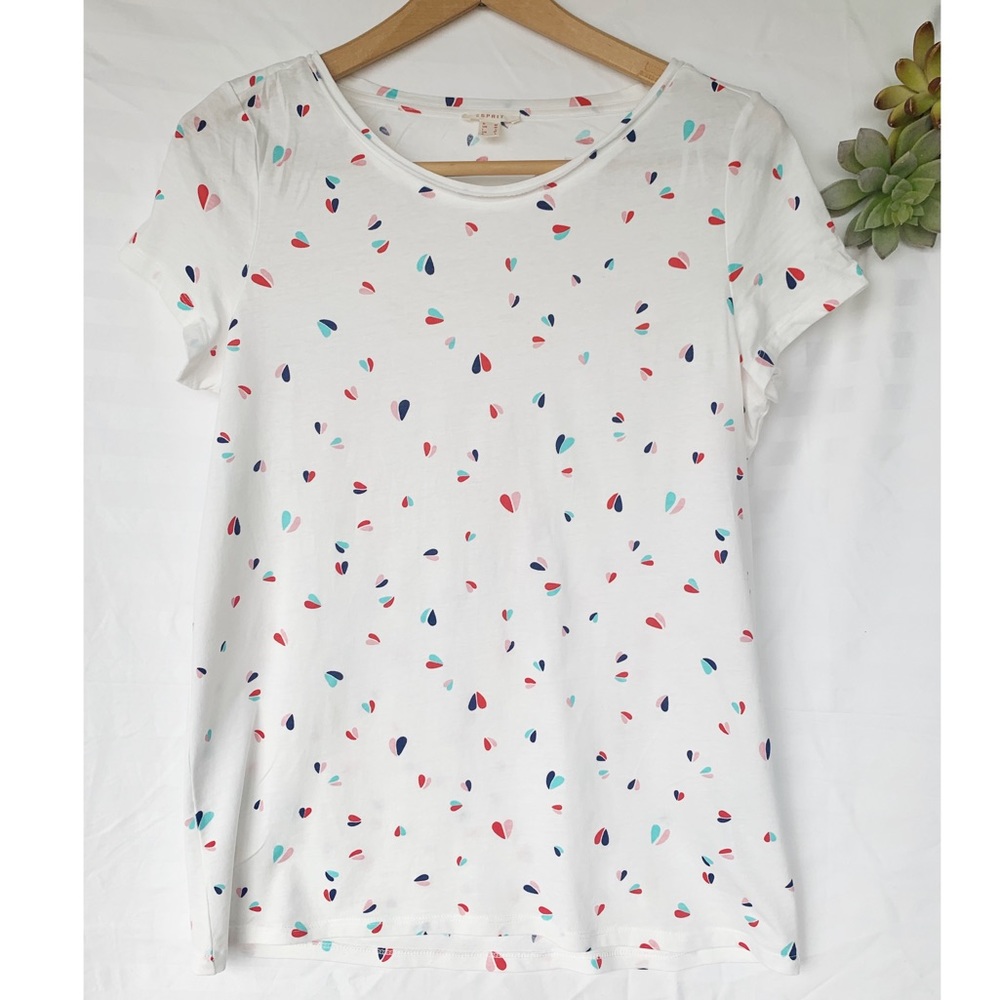 NWOT ESPIRIT Heart Petal Cotton T-Shirt